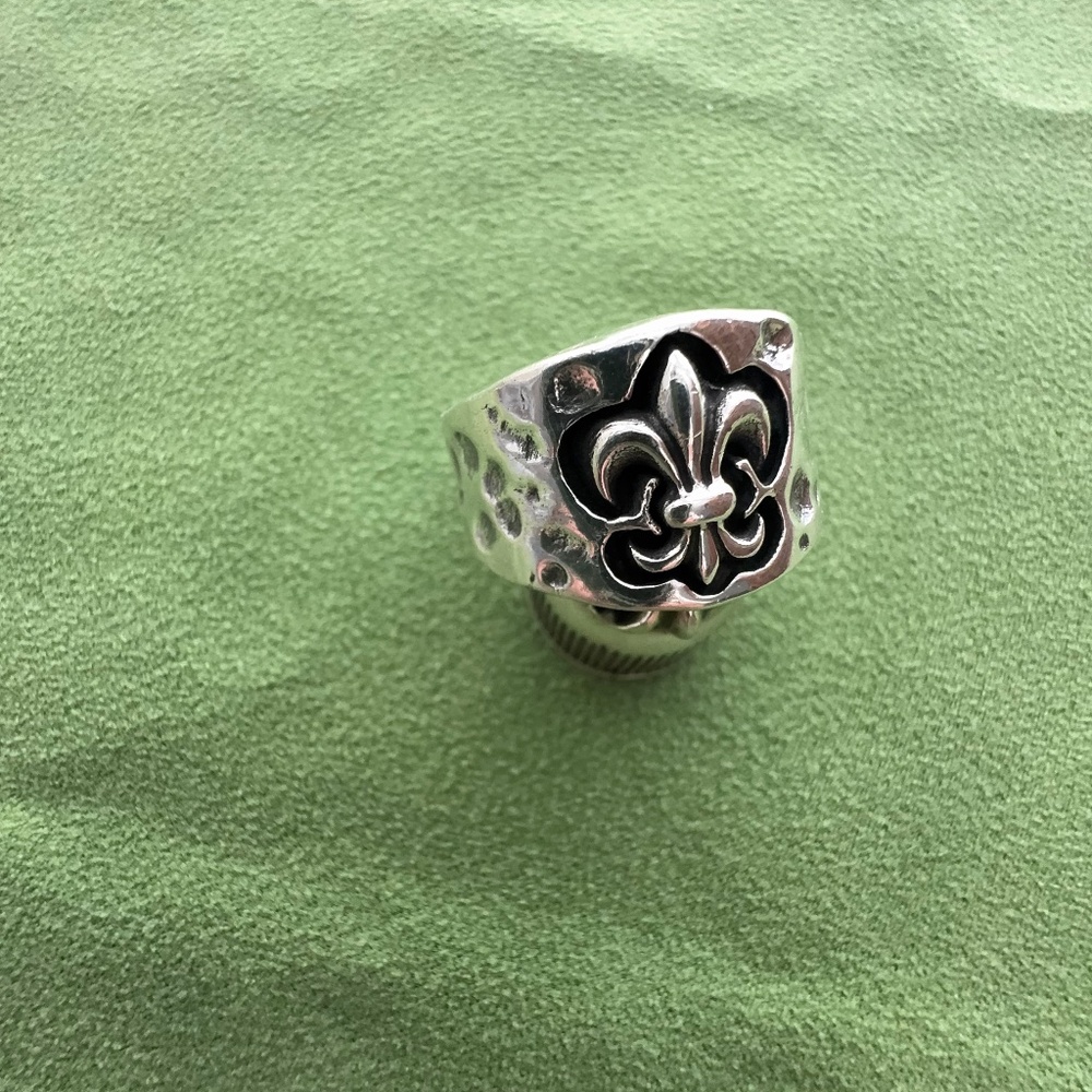 Silver mens ring